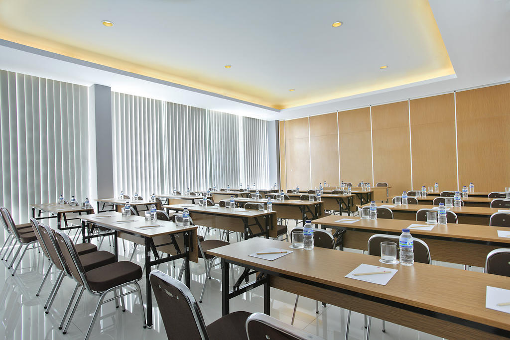 Hotel Amaris Embong Malang -